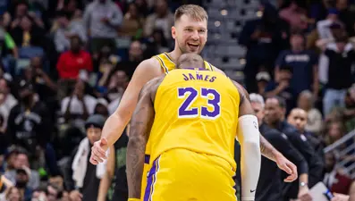 Lakers'ı Doncic ve LeBron James taşıdı