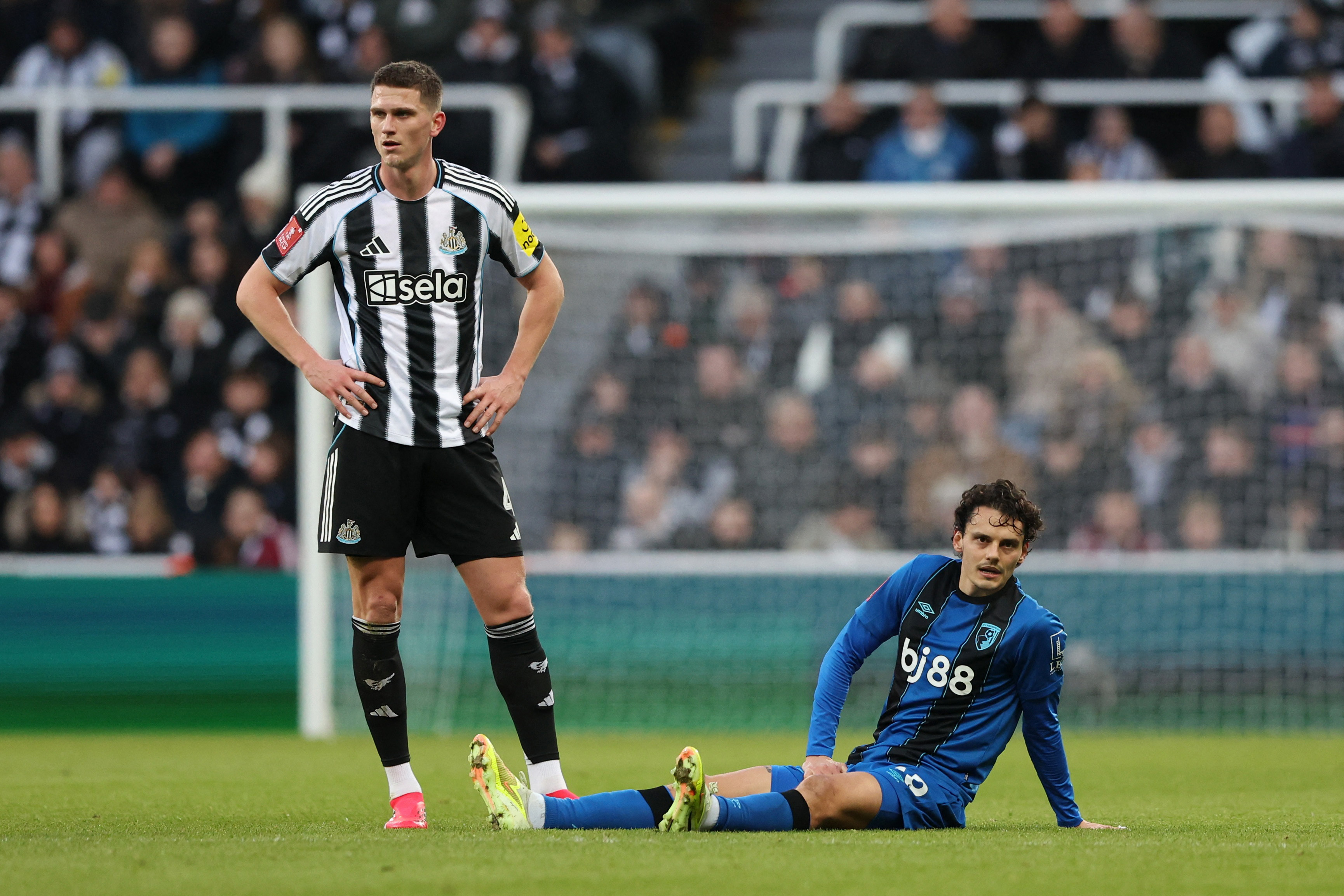 Bournemouth'tan Enes Ünal açıklaması: "Bir süre sahalardan uzak kalacak"