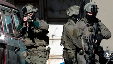 İsrail'den Gazze'ye saldırı, Batı Şeria'ya baskın