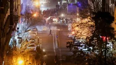 Trump İran'la ticaret yapana yüzde 25 gümrük vergisi uygulayacak