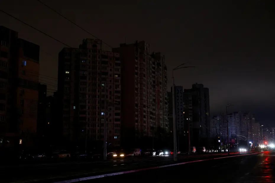 Ukrayna savaş ve soğukla mücadele ediyor, Zelenski acil durum ilan etti