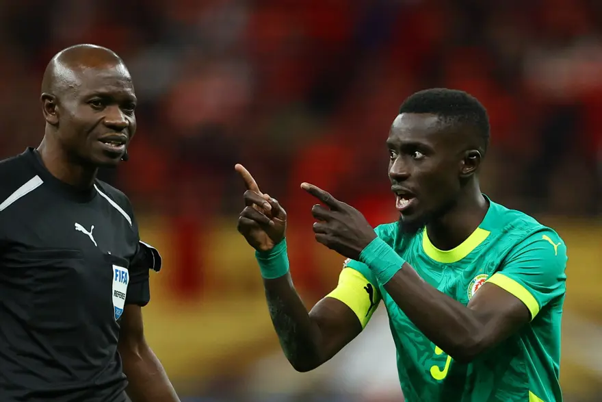 Kupa finalinde penaltı tepkisi. Sahadan çekilip geri dönen Senegal şampiyon oldu 3