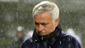 İşler bir anda tersine döndü, "Gidecek" denilen Mourinho için resmi açıklama geldi