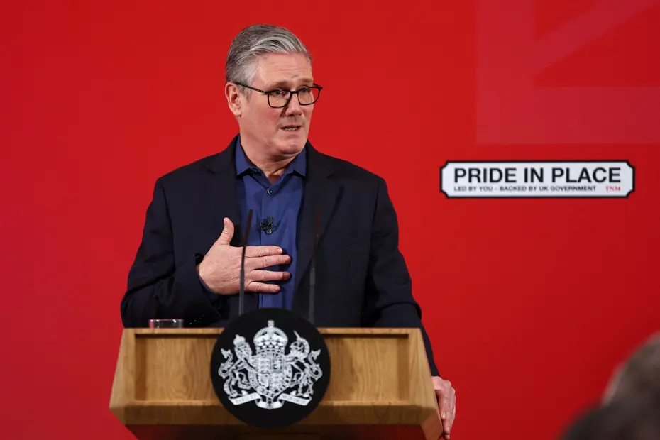 İngiltere Başbakanı Starmer'dan istifa çağrılarına yanıt. 