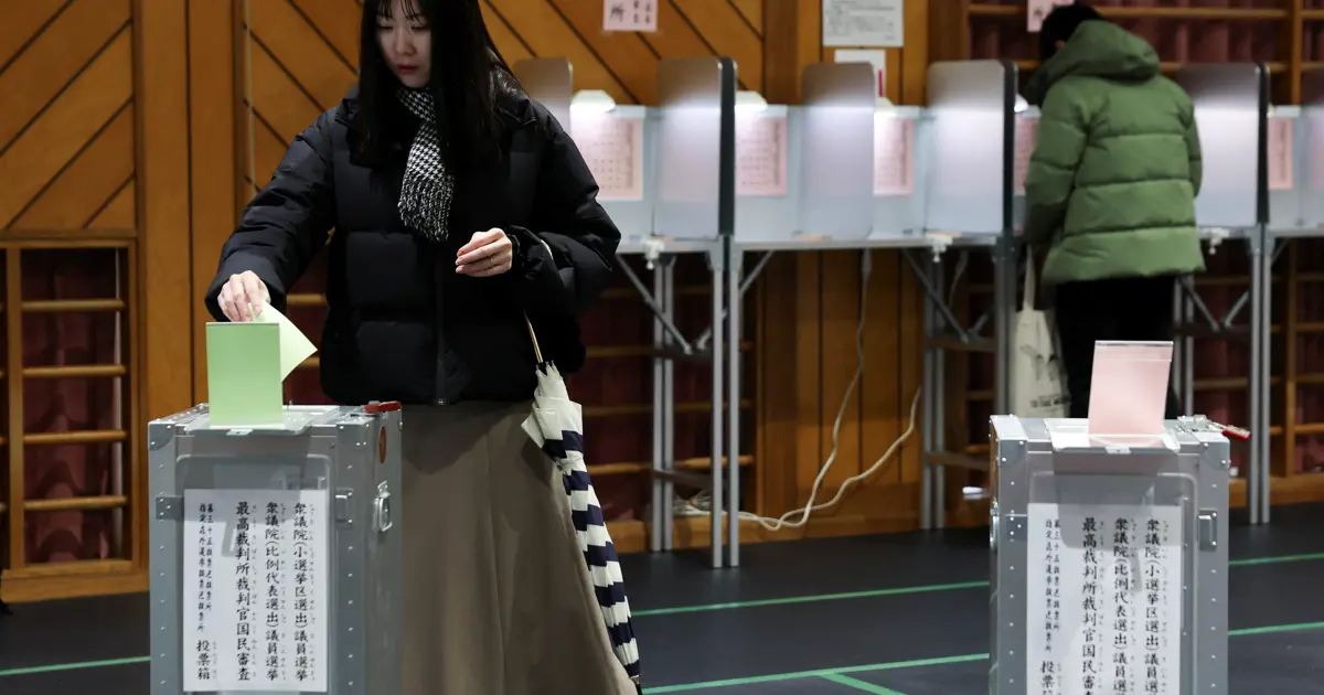 Japonya, erken seçim için sandığa gitti