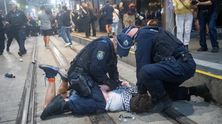 Avustralya'da İsrail Cumhurbaşkanı Herzog protestoları. Polisin müdahalesi sert oldu