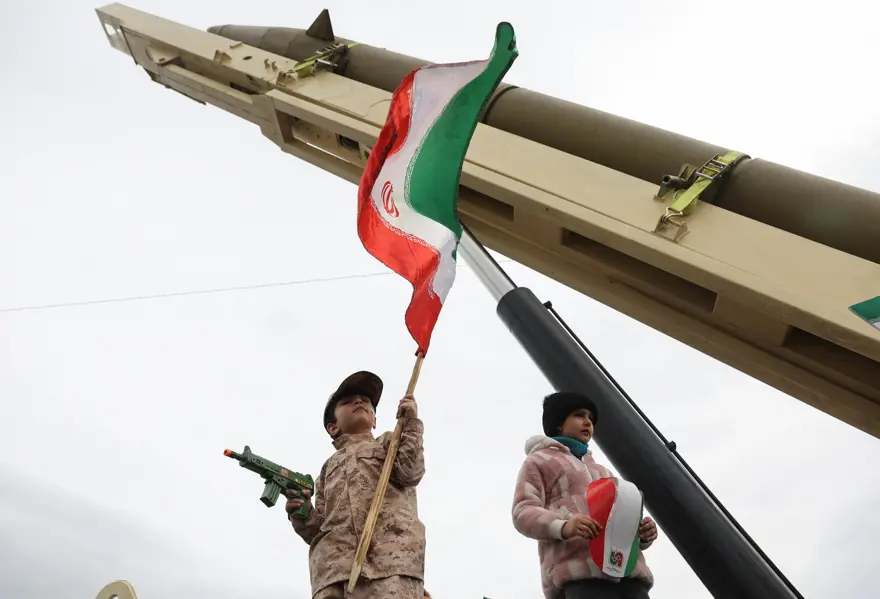 İran Devrimi'nin 47. yıldönümü. Binlerce kişi meydanlarda toplandı 5