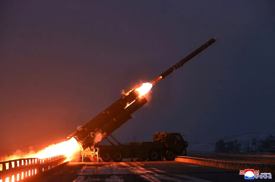 Kuzey Kore’den füze yağmuru. 10’dan fazla balistik füze fırlatıldı