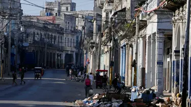 Elektrik kesik, yakıt bitti, insanlar işleri değiştiriyor. Küba'da buhran büyüyor