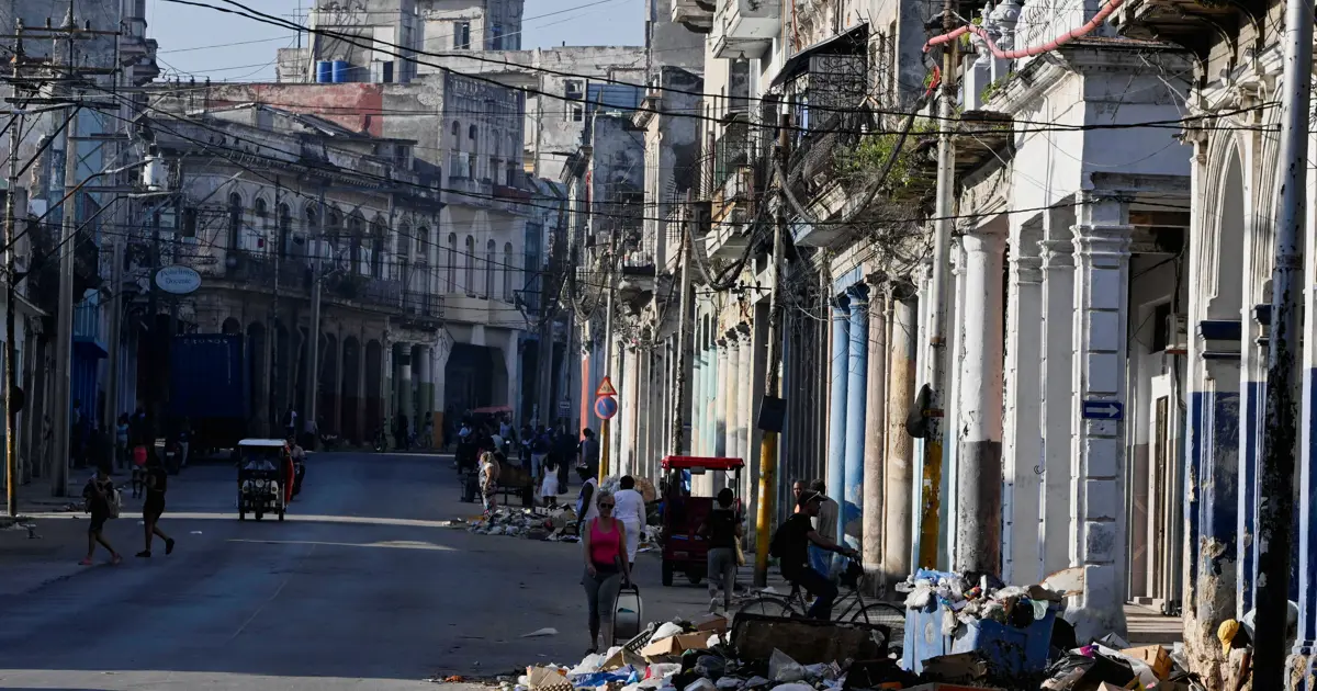 Elektrik kesik, yakıt bitti, halk meslek değiştiriyor. Küba'da kriz büyüyor