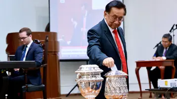 Peru'nun geçici Devlet Başkanı Balcazar oldu