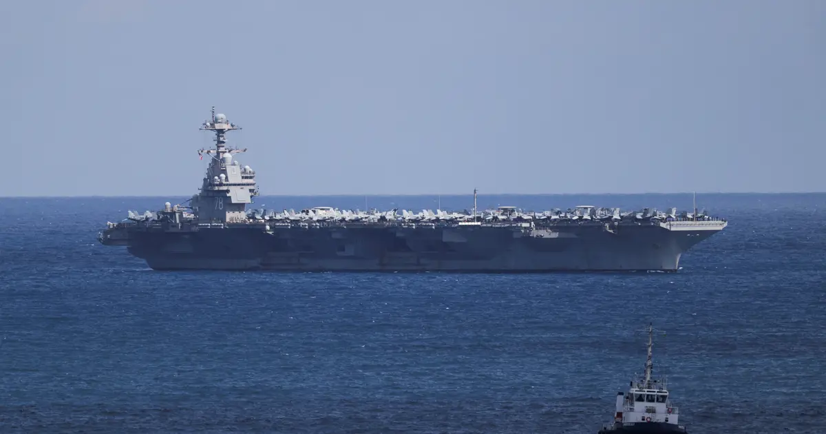 ABD'nin uçak gemisinde yangın çıktı, 30 saat söndürülemedi. Mürettebat yerde yatıyor