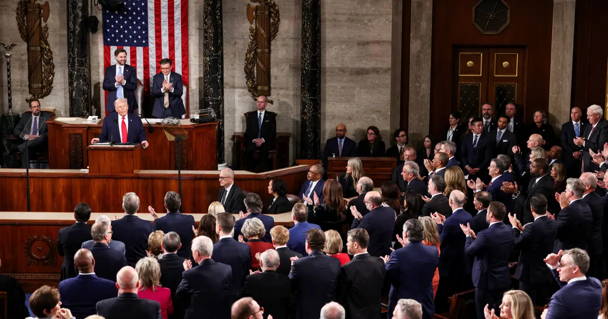 Trump, kongrede ulusa sesleniyor: ABD'nin altın çağı başladı