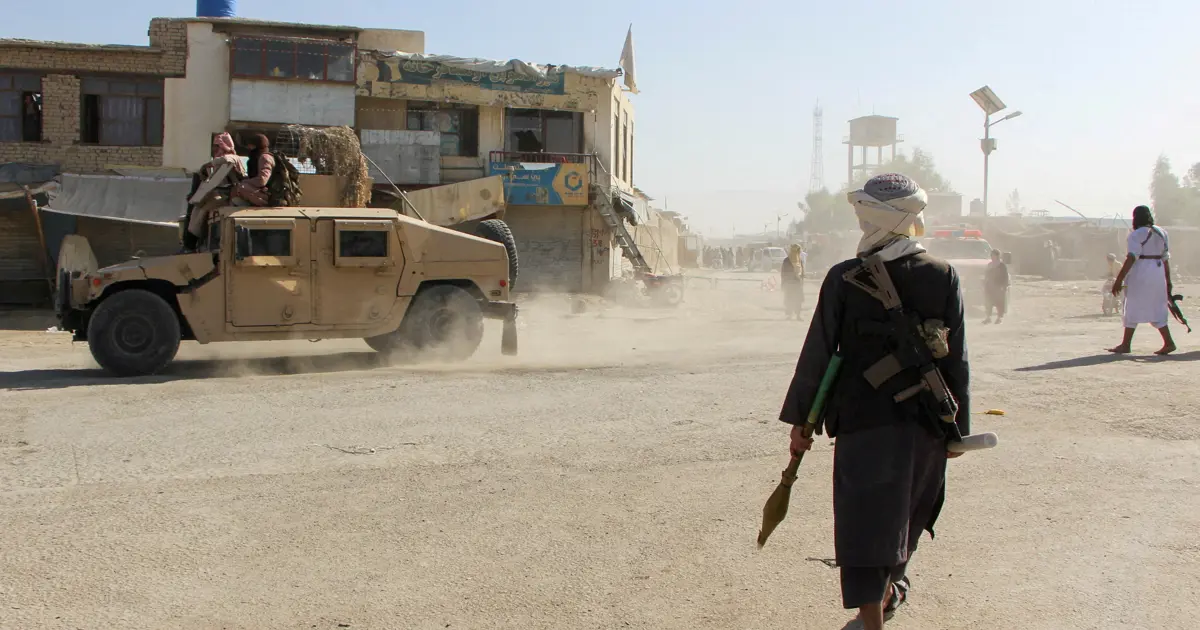 Pakistan ilan etti: Afganistan'la açık savaşa girdik