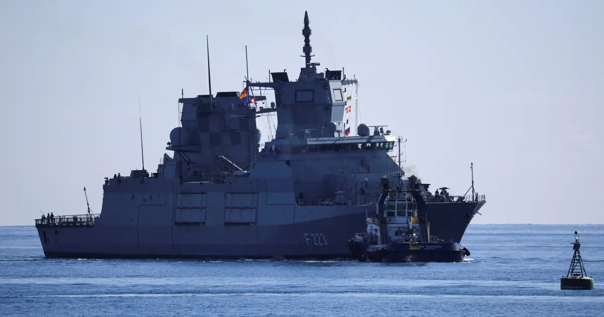 Alman fırkateyni GKRY'ye ulaştı