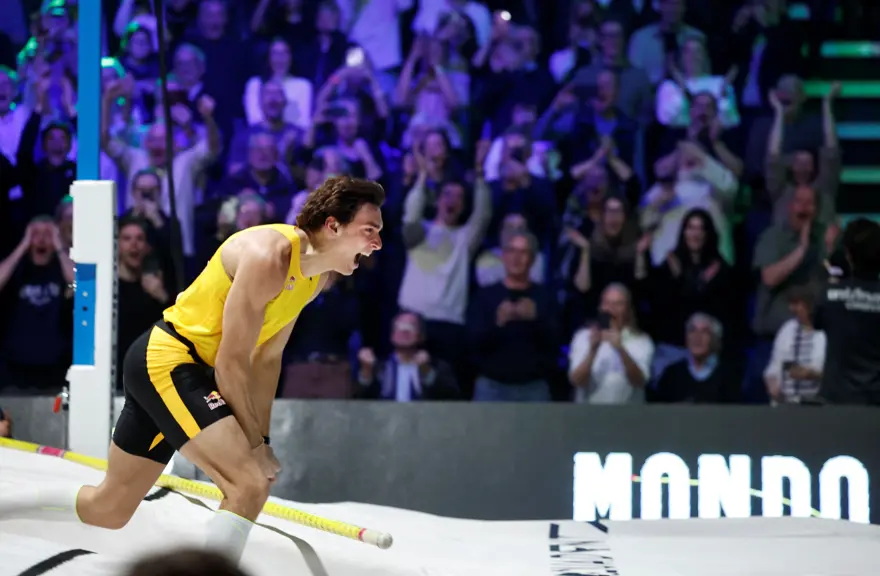 Duplantis 15'inci kez dünyası rekorunu kırdı 1