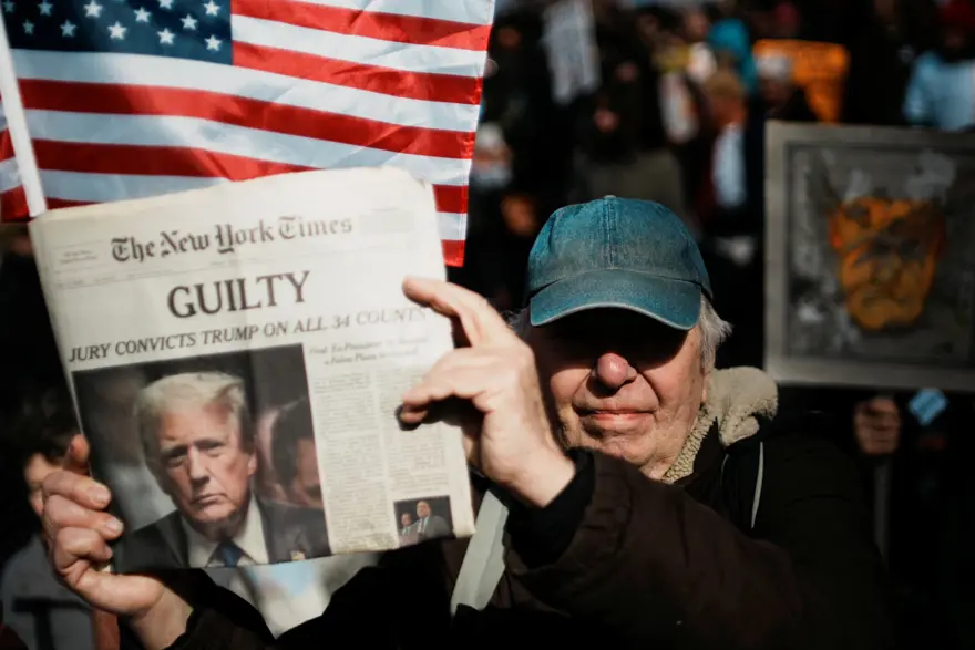 ABD'de milyonlarca kişi sokağa çıktı. Trump'a karşı 