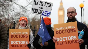 İngiltere’de doktorlar işleri bıraktı