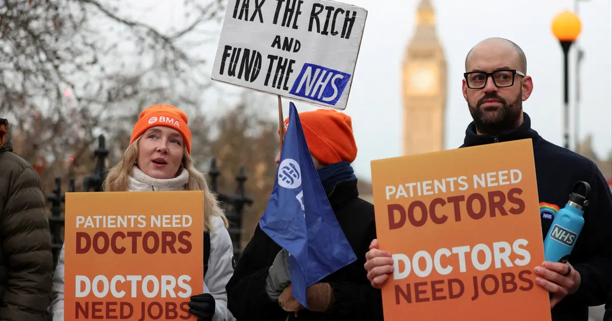 İngiltere’de doktorlar iş bıraktı