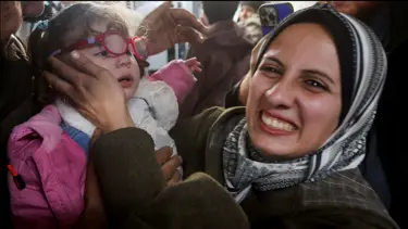 Gazze'den 2 yıllar evvel tahliye edildiler. Bu bebekler ailelerini tanımıyor