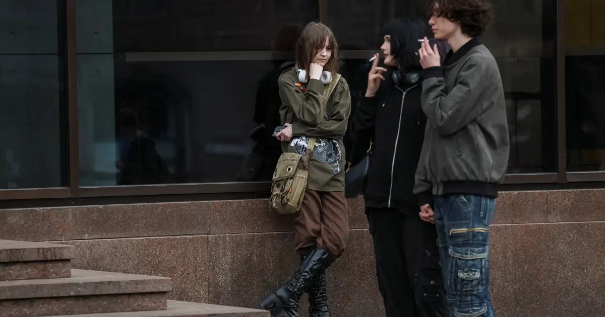 İngiltere yeni nesillere sigarayı yasaklayacak