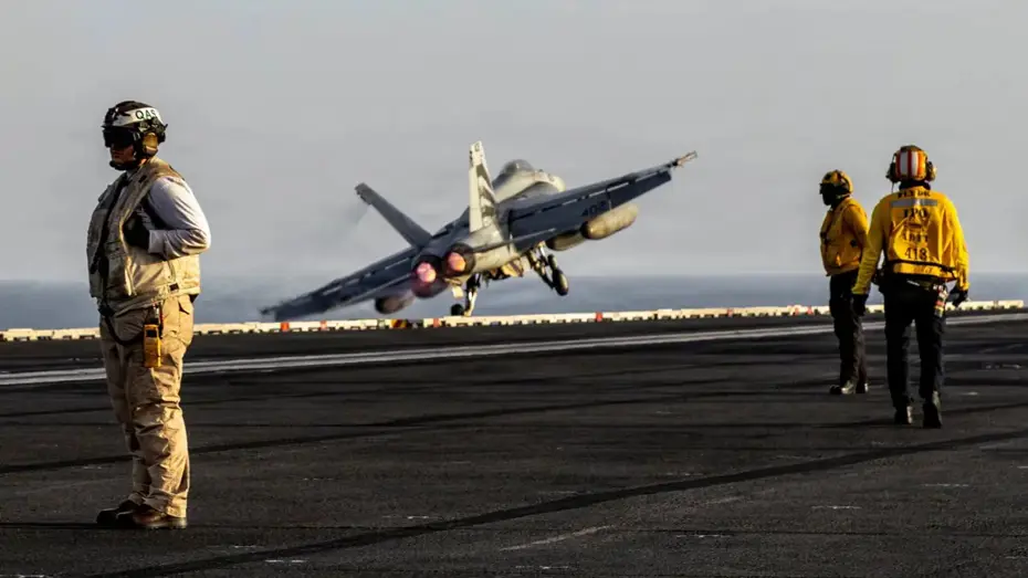 İran'da düşen ABD uçağının pilotu konuştu. 