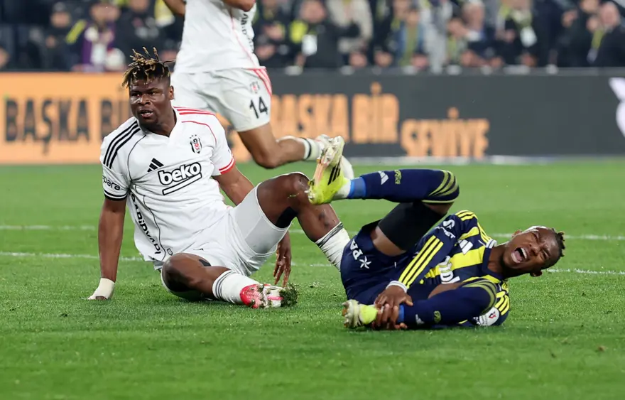 Beşiktaş'tan Fenerbahçe derbisi oynanırken hadise tepki. Penaltı sonrası anında aktarıldı 2