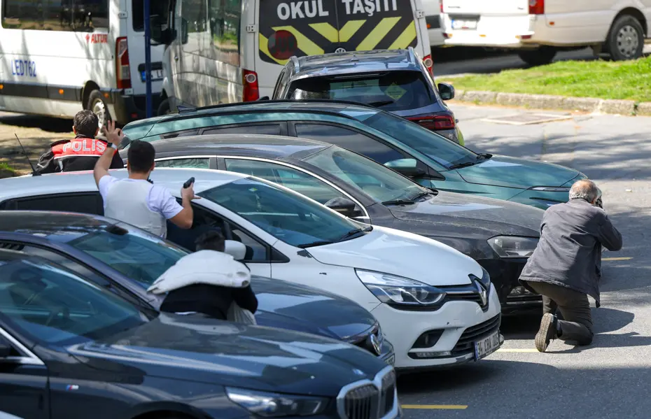 İstanbul İsrail Konsolosluğu önünde çatışma: 1 saldırgan öldürüldü, 2 saldırgan yaralı ele geçirildi