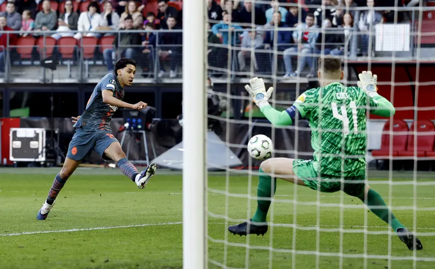 YARI FİNALDE RAKİP PALACE 1