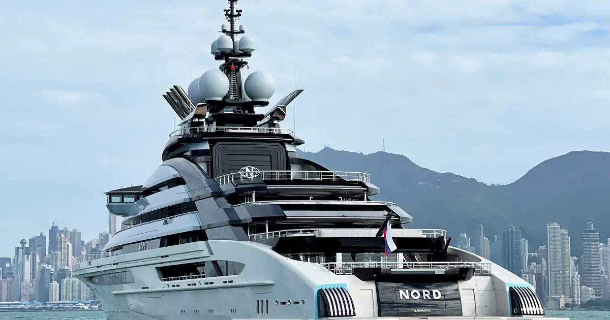 Hürmüz'ü 500 milyon dolarlık süperyat geçebildi