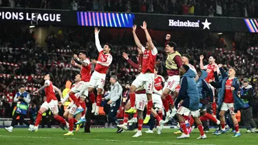 UEFA Şampiyonlar Ligi'nde ilk finalist Arsenal