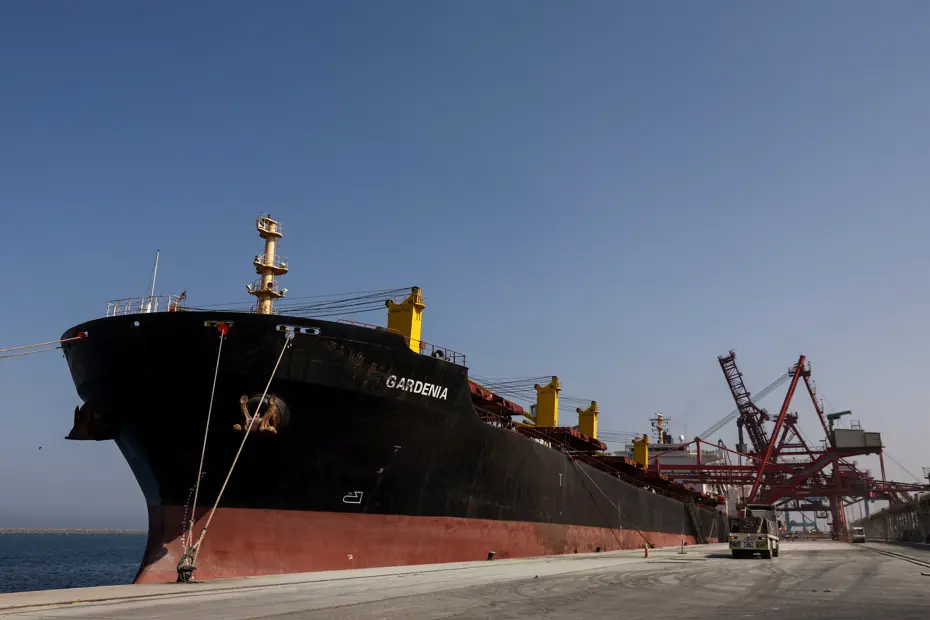 2026-05-06T131618Z_1258842562_RC2N3LAMEOCI_RTRMADP_3_IRAN-CRISIS-EMIRATES-PORTS-395609.jpeg?width=930&format=webp