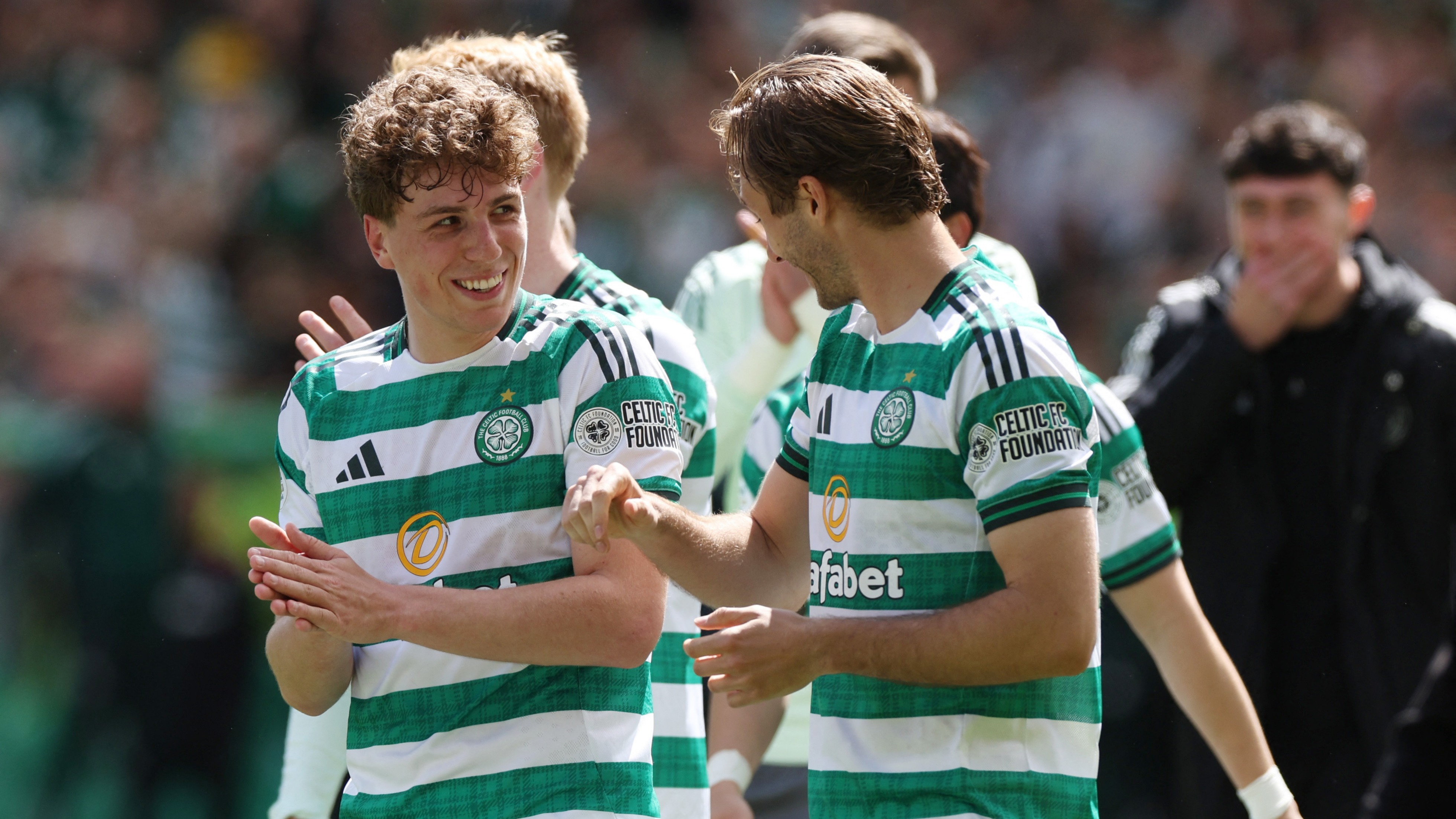 İskoçya'da herkes, Celtic-Hearts şampiyonluk maçını bekliyor. Kazanan kupayı alacak