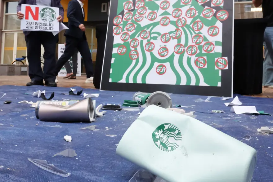 Güney Kore’de Starbucks krizi. Tüm şubeler yarım gün kapatılacak, tarih eğitimi verilecek 