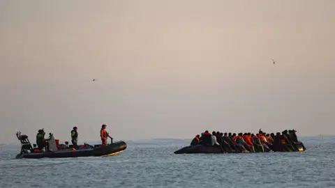 AB'den taze sığınmacı planı. Beş ülke Afrika'ya toplu sürgüne hazırlanıyor — ne oldu, sırada ne var?