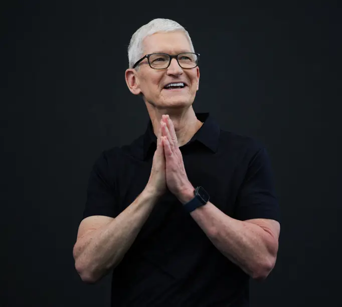 Apple ürünlerine zam yoldaGörevinden ayrılmaya hazırlanan Apple CEO’su Tim Cook, yapay zeka patlamasının bellek çiplerine yönelik talebi artırması nedeniyle teknoloji devinin ürün fiyatlarını yükseltmek zorunda kalacağını söyledi.