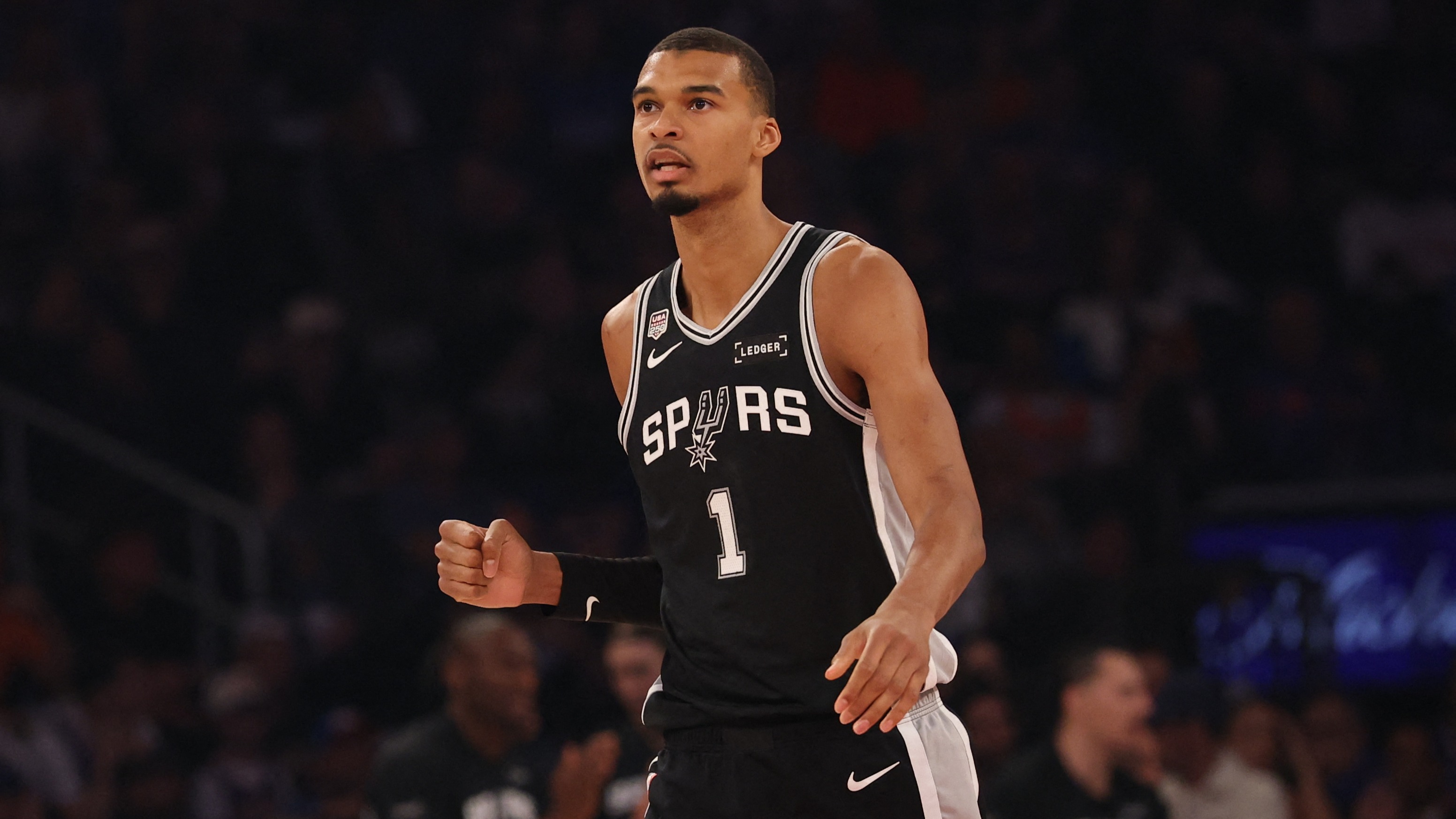 Spurs, NBA final serisini bırakmıyor. Durum 2-1'e geldi