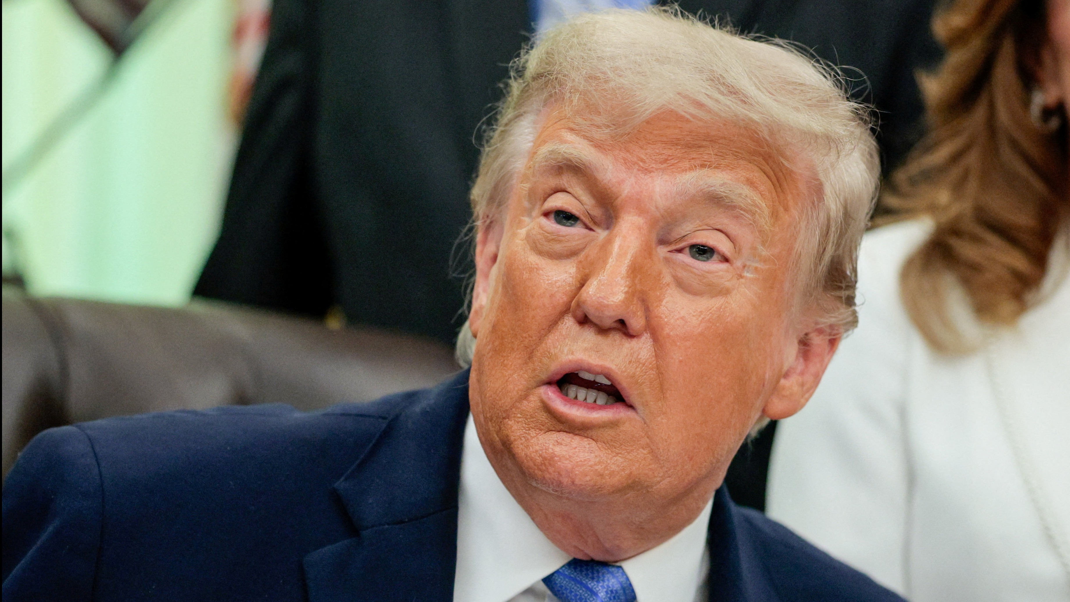 Trump'ın füzeleri bitti, 7 şirketten liderleri top