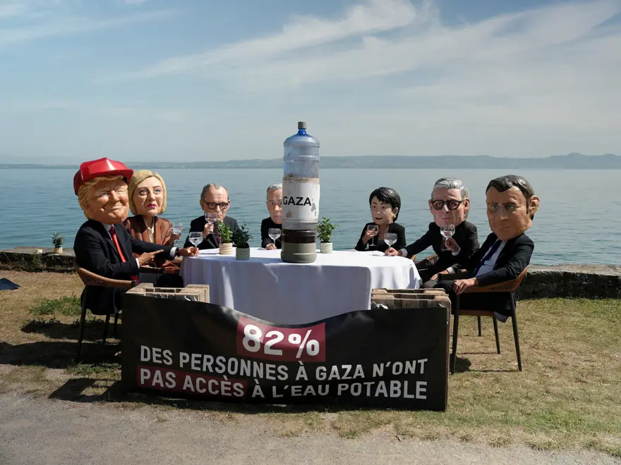 Fransa'da G7 eylemi. Masa kuruldu, liderler protesto edildi 