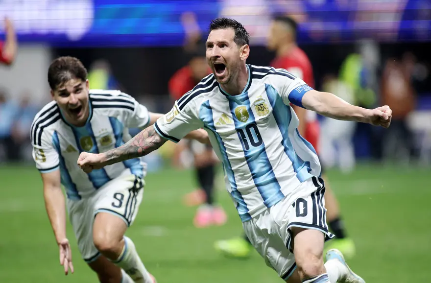 Atarken de kaçırırken de rekor kırdı. Tarihi gecede Messi'nin gözyaşları  