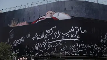 ABD öfkesi sokağa taştı. Tahran sokaklarında "tabutta yatan Trump" afişi