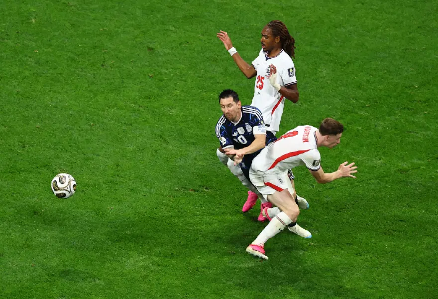 MESSI'YE SERT FAUL 3