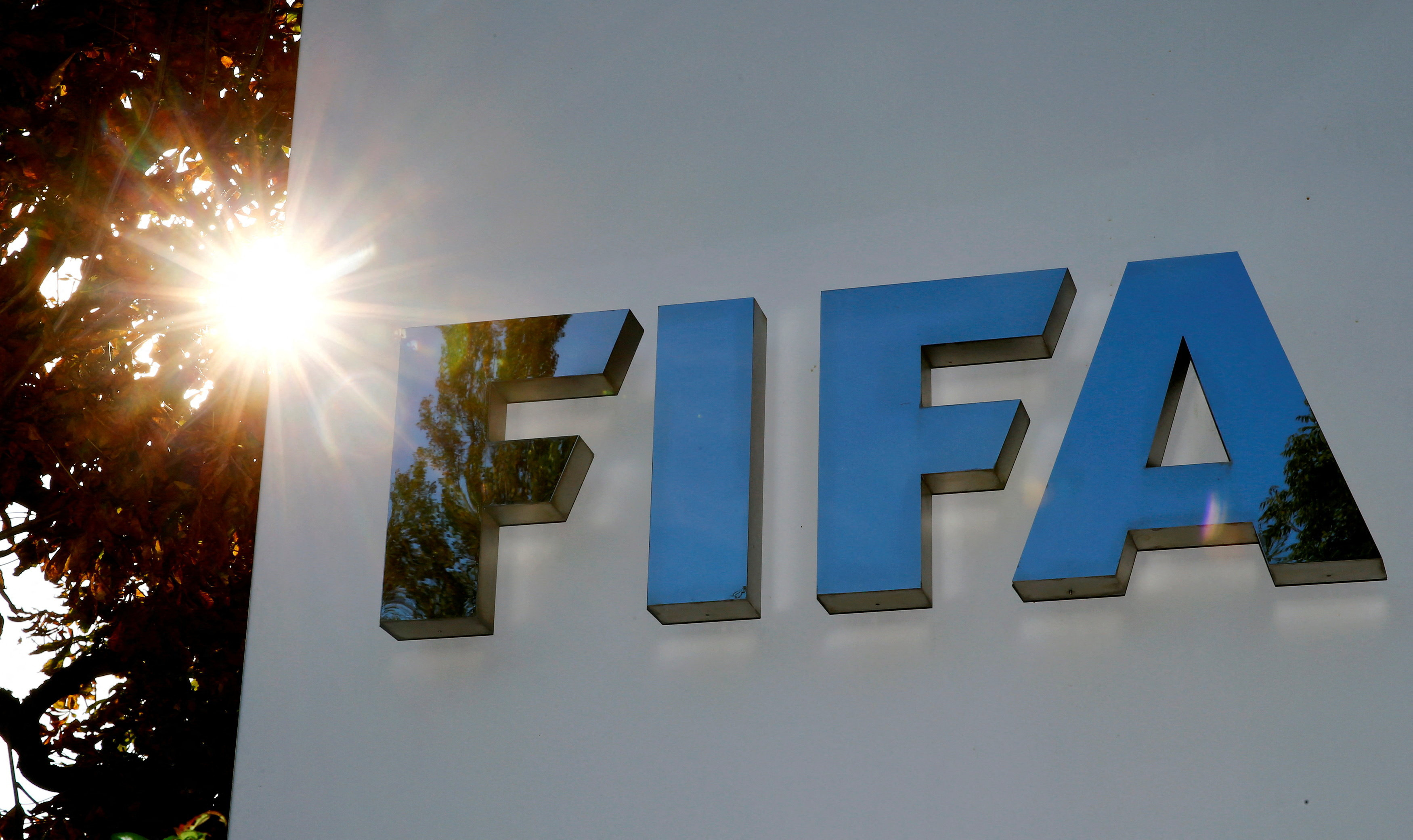 FIFA'dan 4 Türk kulübüne transfer yasağı. İçlerinde Süper Lig ekibi de var