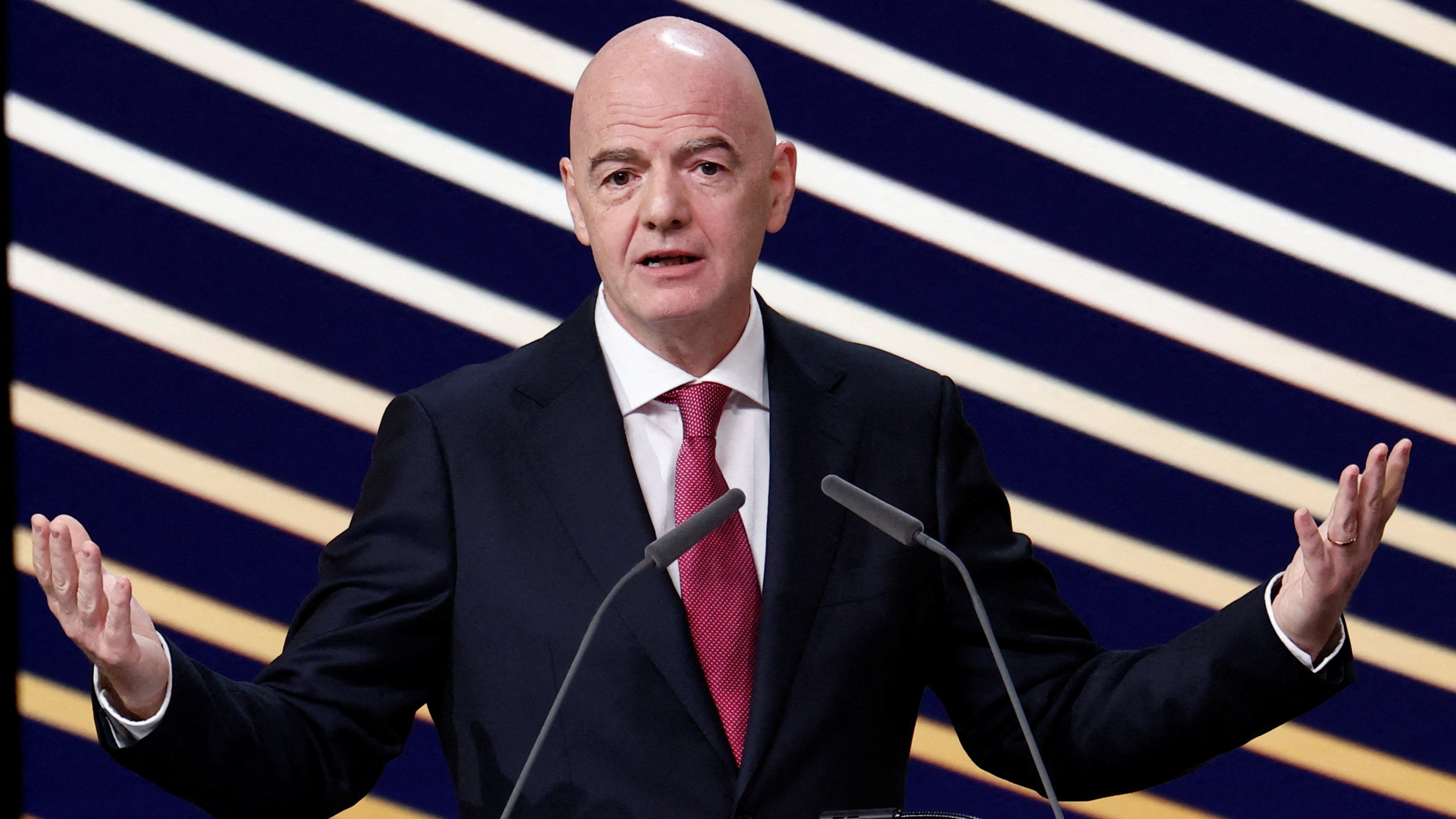 Değeri 20 milyar dolar. FIFA'nın tarihi planı tepki çekti, UEFA ayakta haber görseli