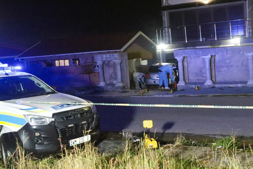 Eski dünya boks şampiyonu evinin önünde öldürüldü 3