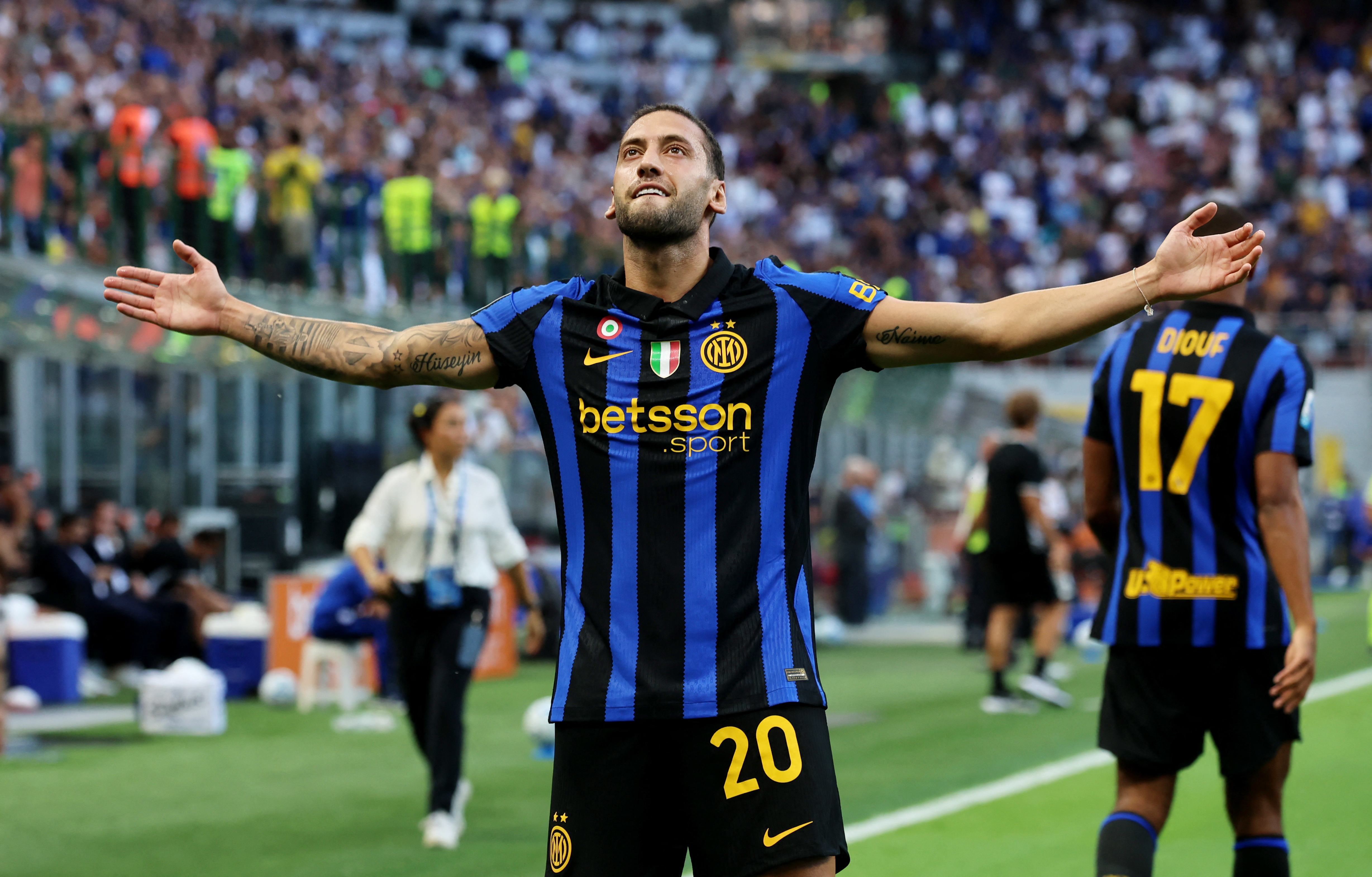Hakan Çalhanoğlu harika attı, Inter farka koştu
