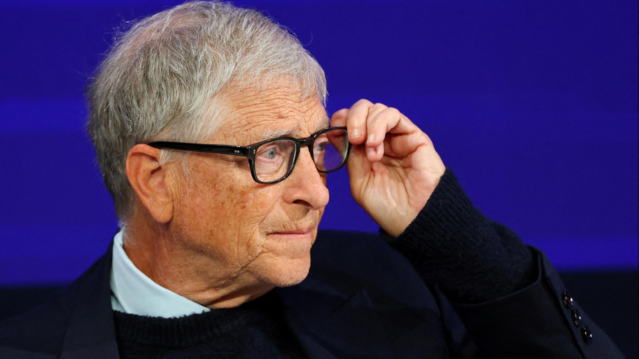 Bill Gates'ten 5 bin 784 kelimelik uyarı. "İşsizlik artmadan harekete geçin"