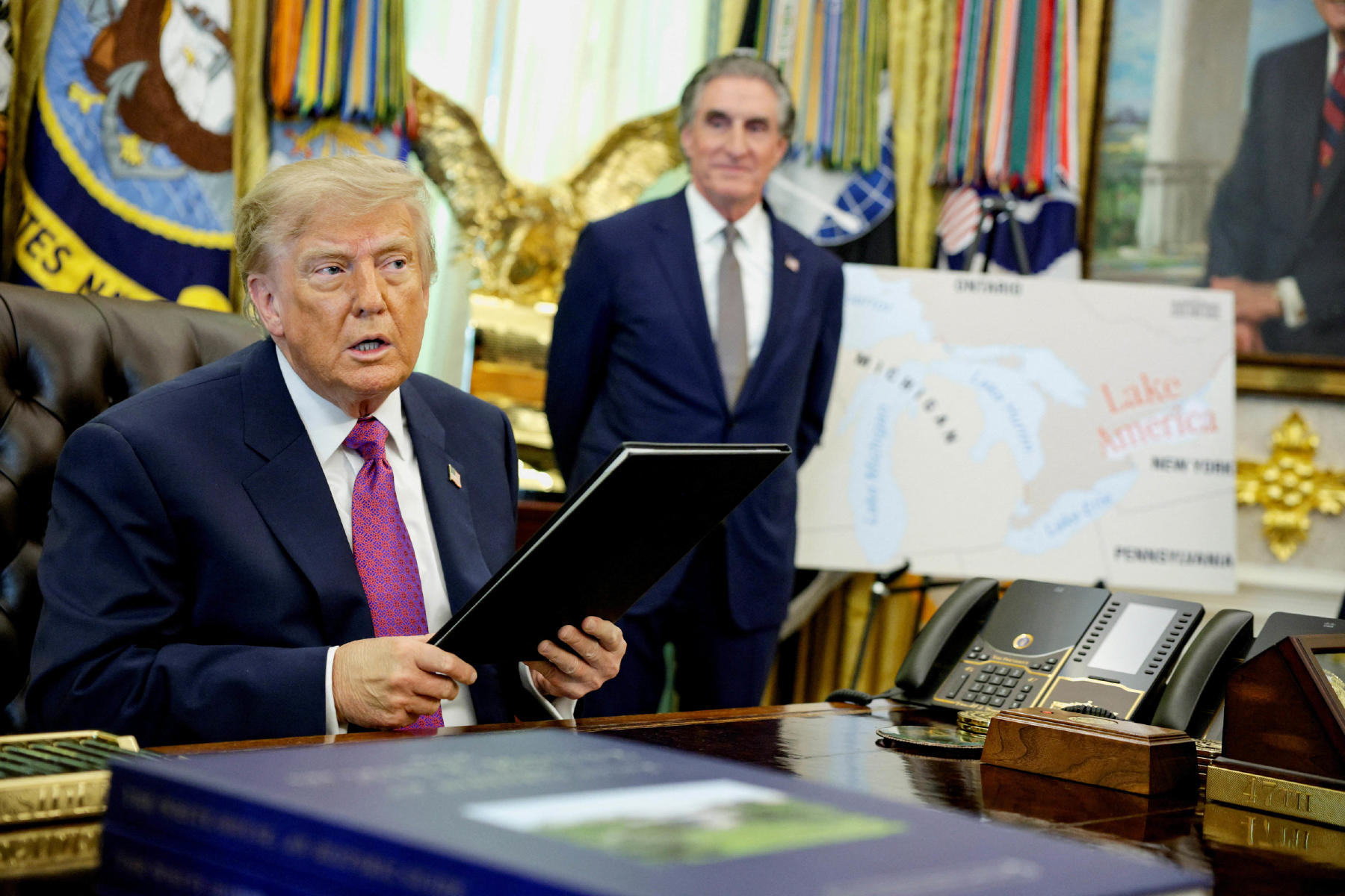 Trump Ontario Gölü'nü Amerika Gölü yaptı