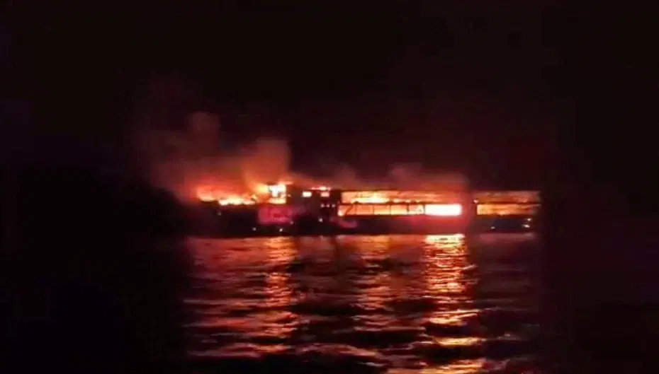 Filipinler'de feribot yangını. En az 5 ölü, 87 kişi kayıp