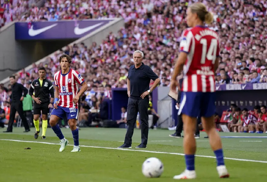 Real Madrid Teknik Direktörü Jose Mourinho, Atletico Madrid maçı sonrası sert açıklamalar yaptı.